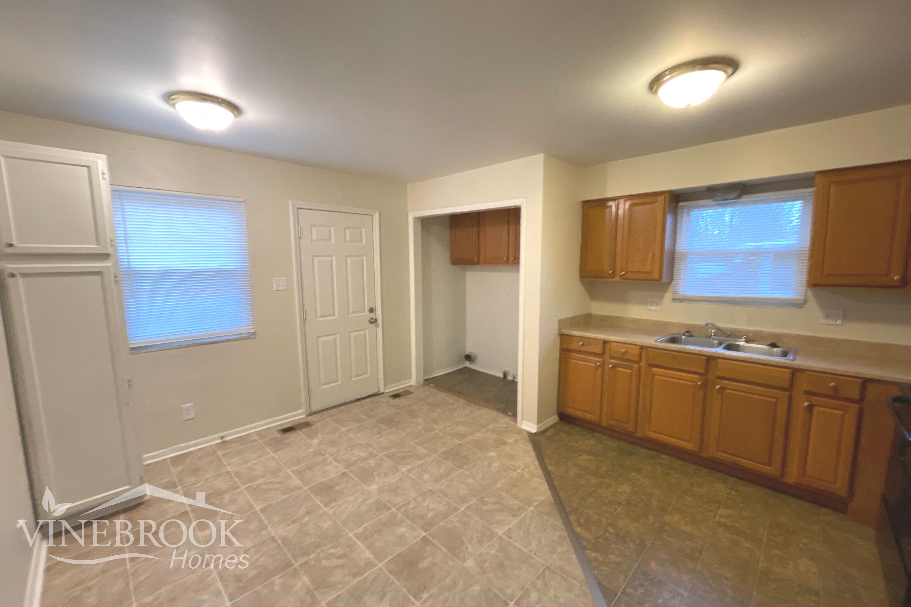 2835 N Baltimore Ave