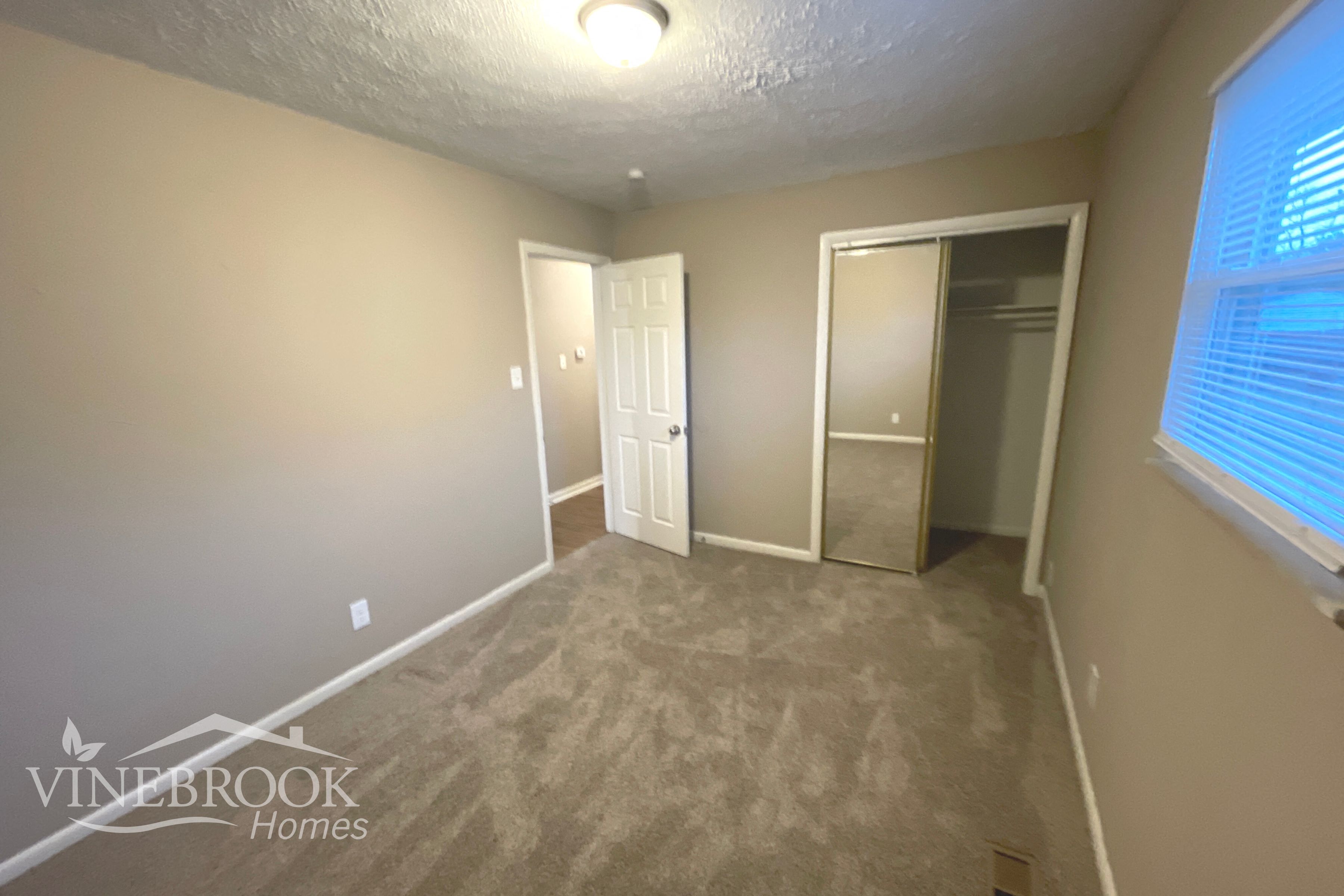 2835 N Baltimore Ave