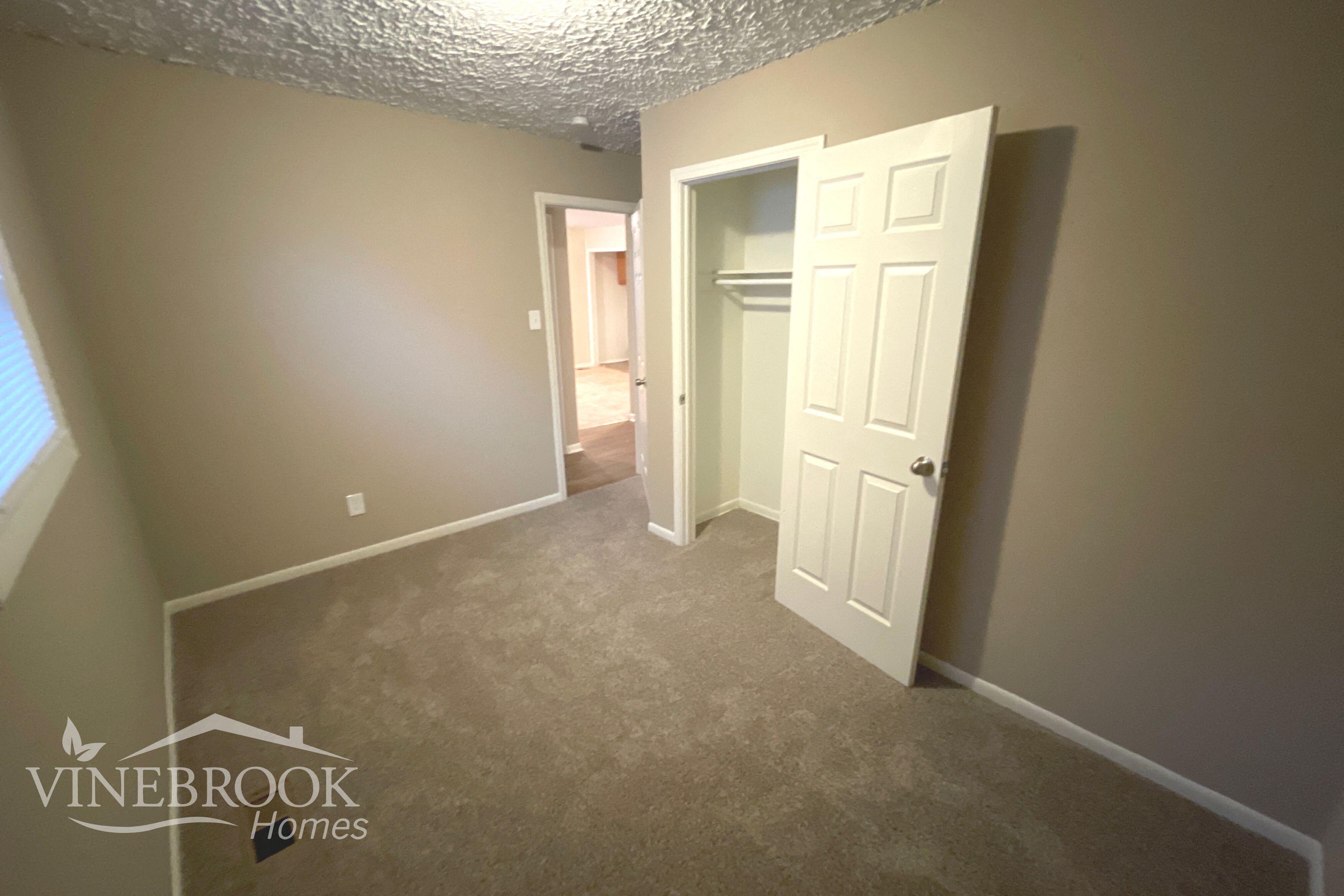 2835 N Baltimore Ave