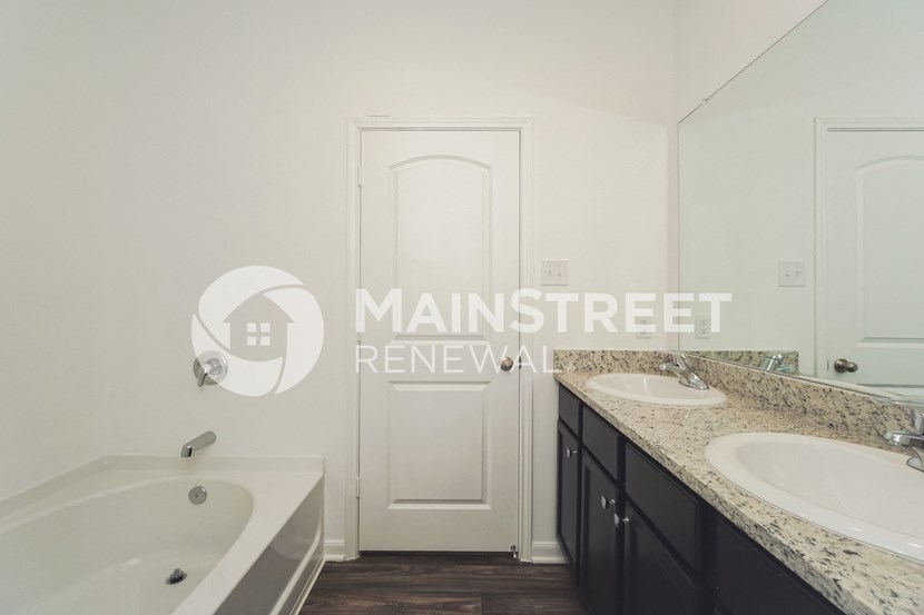 renovated apartment for sale in the historic center ofé¶¶¶