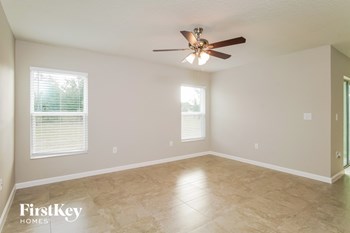 111 Southern Breeze Loop 4 Beds House for Rent - Photo Gallery 4