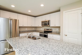 111 Southern Breeze Loop 4 Beds House for Rent - Photo Gallery 5