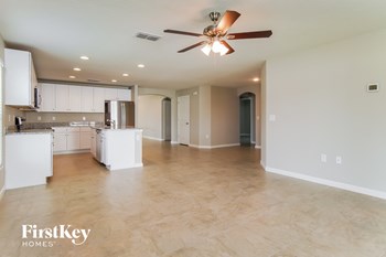 207 Southern Breeze Loop 4 Beds House for Rent - Photo Gallery 4