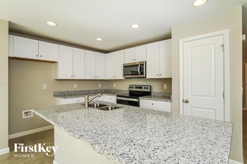 236 Southern Breeze Loop 4 Beds House for Rent - Photo Gallery 5