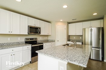 244 Southern Breeze Loop 4 Beds House for Rent - Photo Gallery 5
