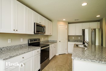 244 Southern Breeze Loop 4 Beds House for Rent - Photo Gallery 6
