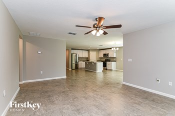 249 Southern Breeze Loop 4 Beds House for Rent - Photo Gallery 3