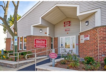 720 Benedetti Drive 1-2 Beds Apartment for Rent - Photo Gallery 2