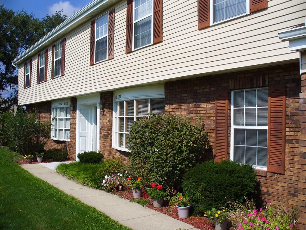 Maple Lane Apartment Building