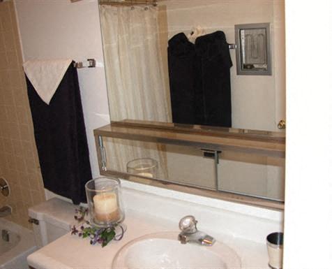 Richton Square Apartments