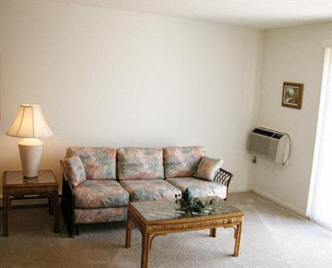 Richton Square Apartments