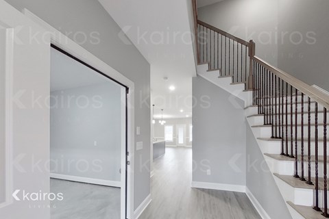 3712 Oak Leaf Way Ste B 3 Beds Apartment for Rent