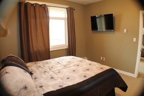 102 100 Denholm Gate 1 Apartment for Rent