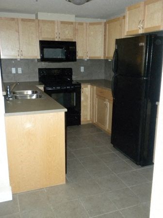 301 100 Denholm Gate 1 House for Rent - Photo gallery 2