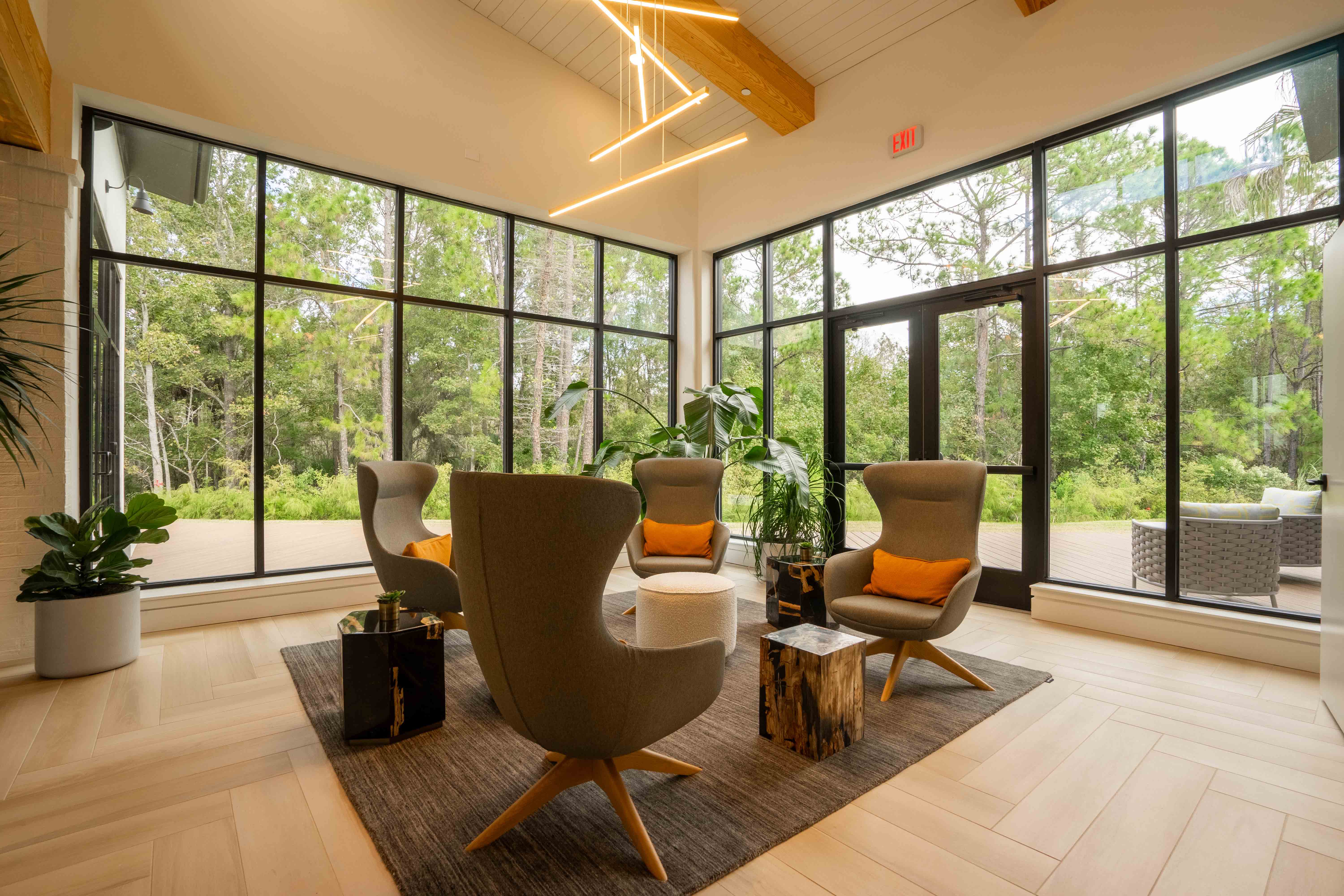 Entertainment Lounge