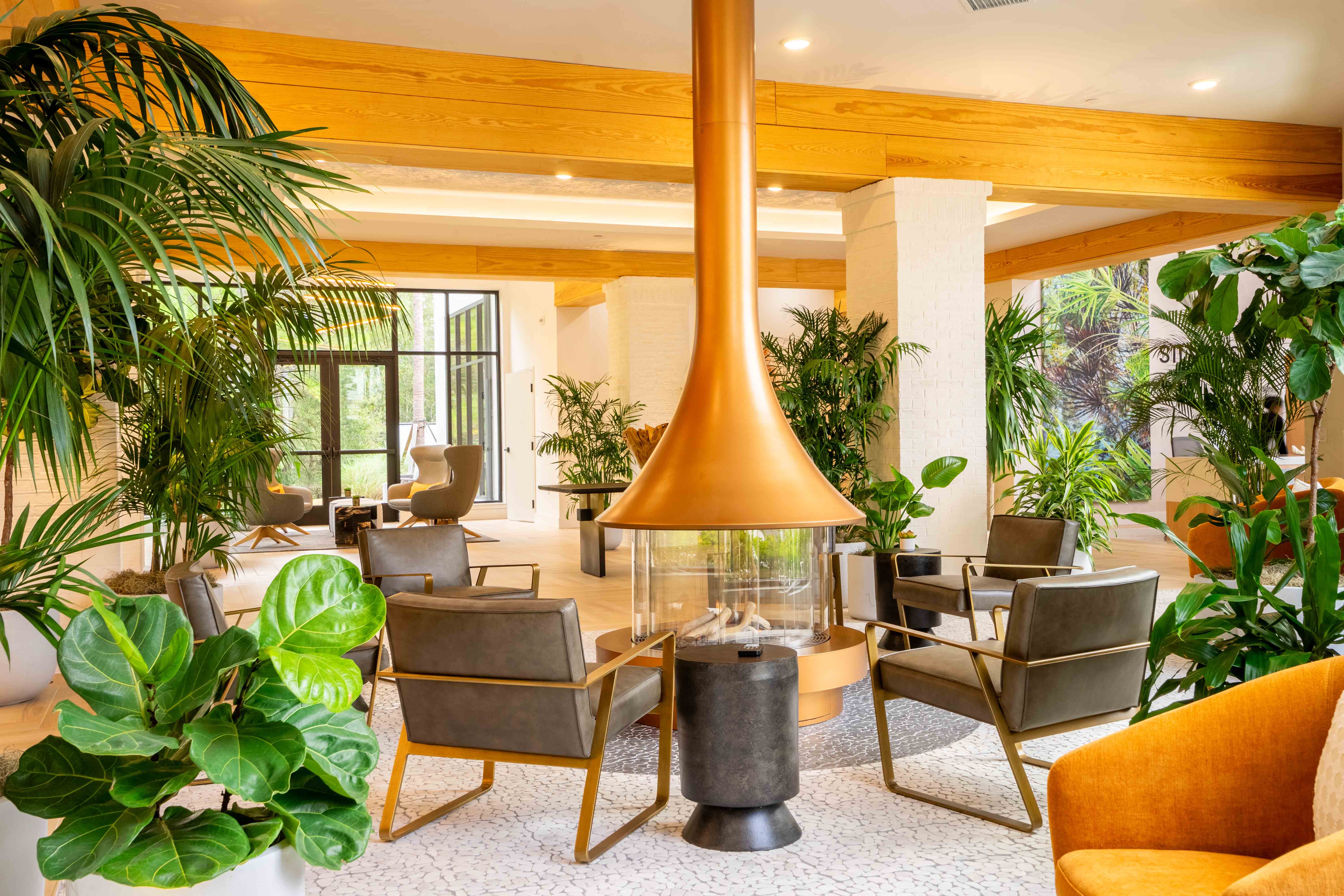 Entertainment Lounge