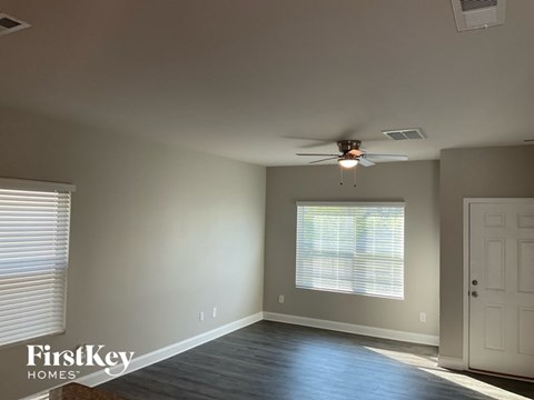 5517 COBBLESTONE GLEN DRIVE 3 Beds Apartment for Rent