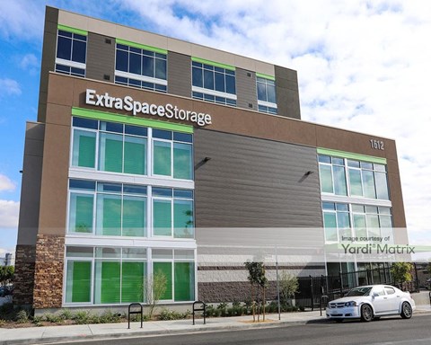 Storage Units for Rent available at 1810 Venice Blvd, Los Angeles, CA 90006