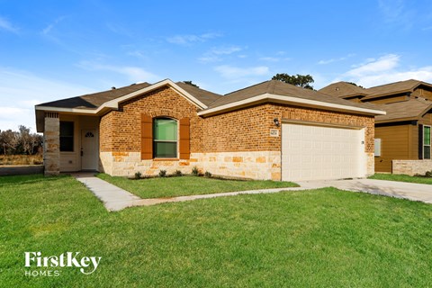 14735 Country Club Road 4 Beds Apartment for Rent
