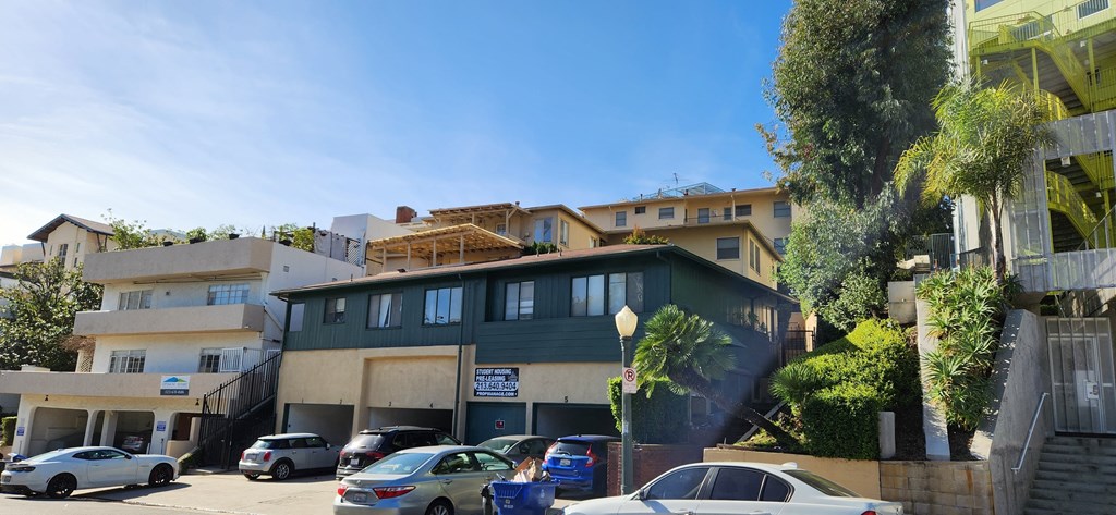 the building in which the apartment is located