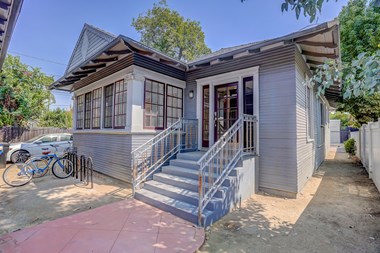 2352 Portland St House 7 Beds Apartment for Rent