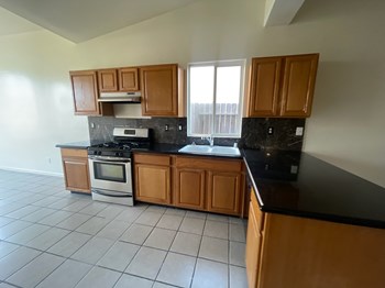 105 Sunny Meadow Drive 3 Beds House for Rent - Photo Gallery 8