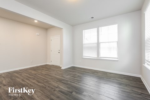 566 Hillpark Lane 5 Beds Apartment for Rent