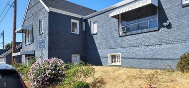 704 12Th Street Studio-2 Beds Apartment for Rent