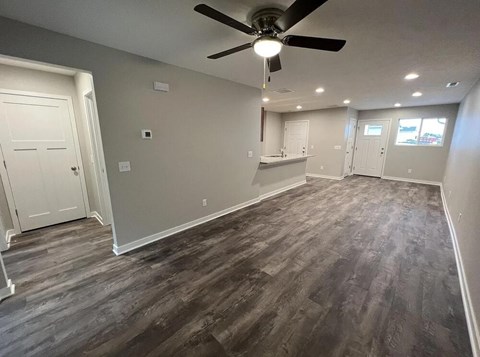 2509 34Th Blvd 2 Beds Apartment for Rent