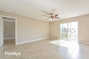 610 Lindbergh Way 3 Beds House for Rent - Photo Gallery 3