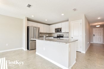610 Lindbergh Way 3 Beds House for Rent - Photo Gallery 6