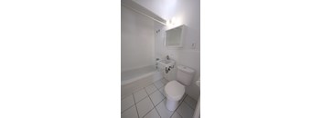2 Bedrooms, 1 Bathroom