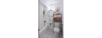 Studio, 1 Bathroom