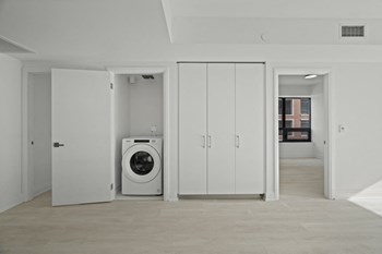 939 Eglinton Avenue East 2 Beds House for Rent - Photo Gallery 7