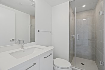 939 Eglinton Avenue East 2 Beds House for Rent - Photo Gallery 22