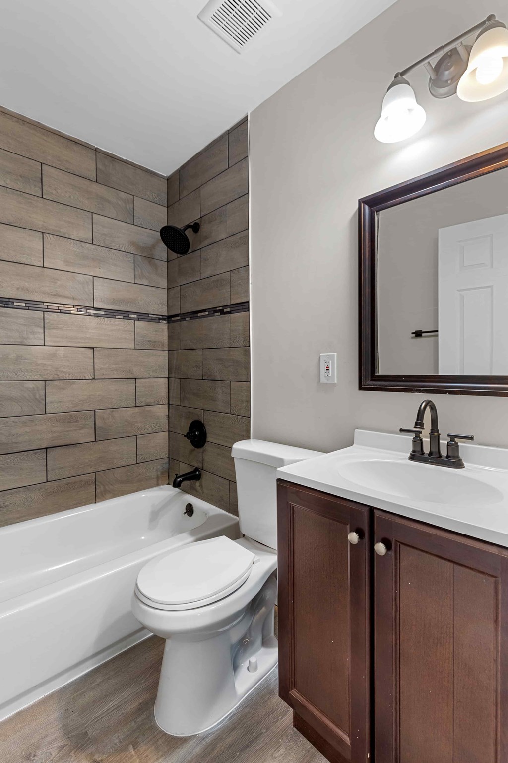 10754 Glen Garry Road 3 Beds House for Rent - Photo Gallery 17