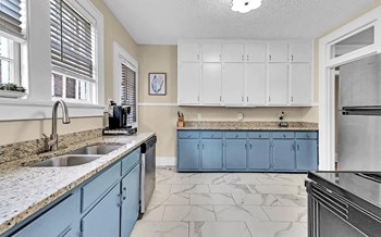 1013 2 Beds Apartment, Home for Rent - Photo Gallery 12