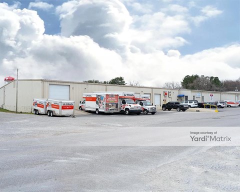 Storage Units for Rent available at 809 East 20Th Street, Cookeville, TN 38501