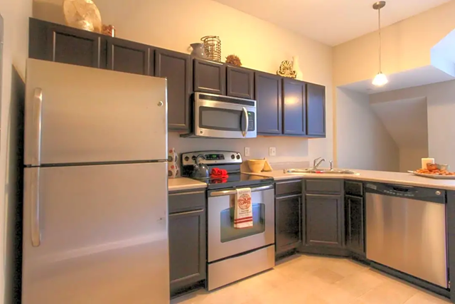 Plaza 50 Apartments