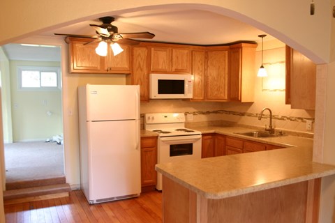 2113 15Th Street Southeast 3 Beds Apartment for Rent