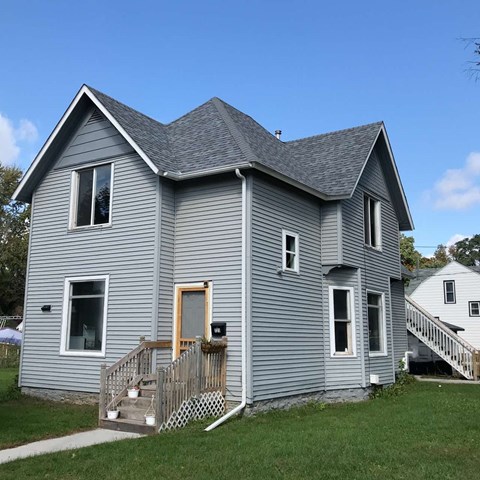 721 4Th St Se 4 Beds Apartment for Rent