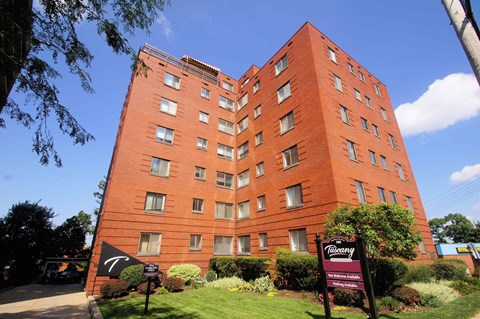 the building where the hotel is located is shown