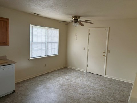 2810 FOURTH ST - NO PETS ALLOWED 3 Beds Apartment for Rent