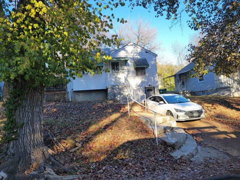 7109 Greenhaven Drive 2 Beds Apartment for Rent