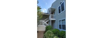 2/1 888 sqft