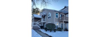 2/1 888 sqft