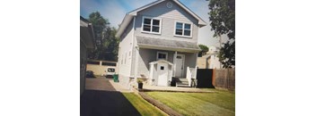 2 Bedrooms, 1 Bathroom