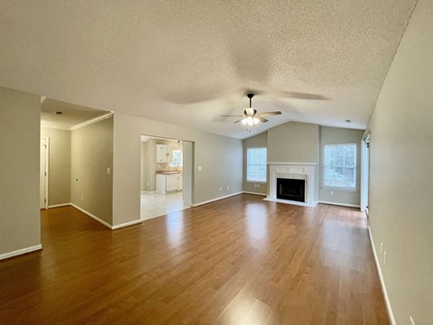 32 Winding Creek Way 3 Beds Apartment for Rent