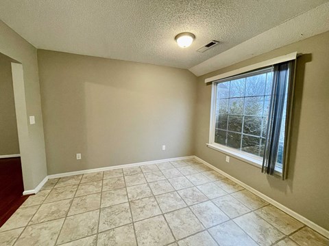 32 Winding Creek Way 3 Beds Apartment for Rent