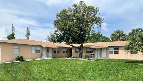 1021 Henrietta Avenue 2 Beds Apartment for Rent